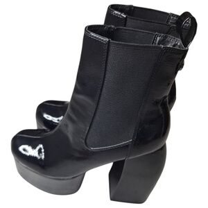 Steve Madden Glossy Black Heeled Boots